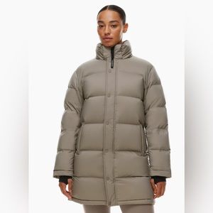 GUC - ARITZIA SUPERPUFF MID COAT ✨